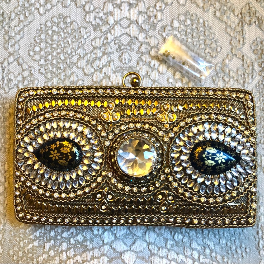 Gold metal clutch